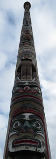 The totempole in Victoria Waters